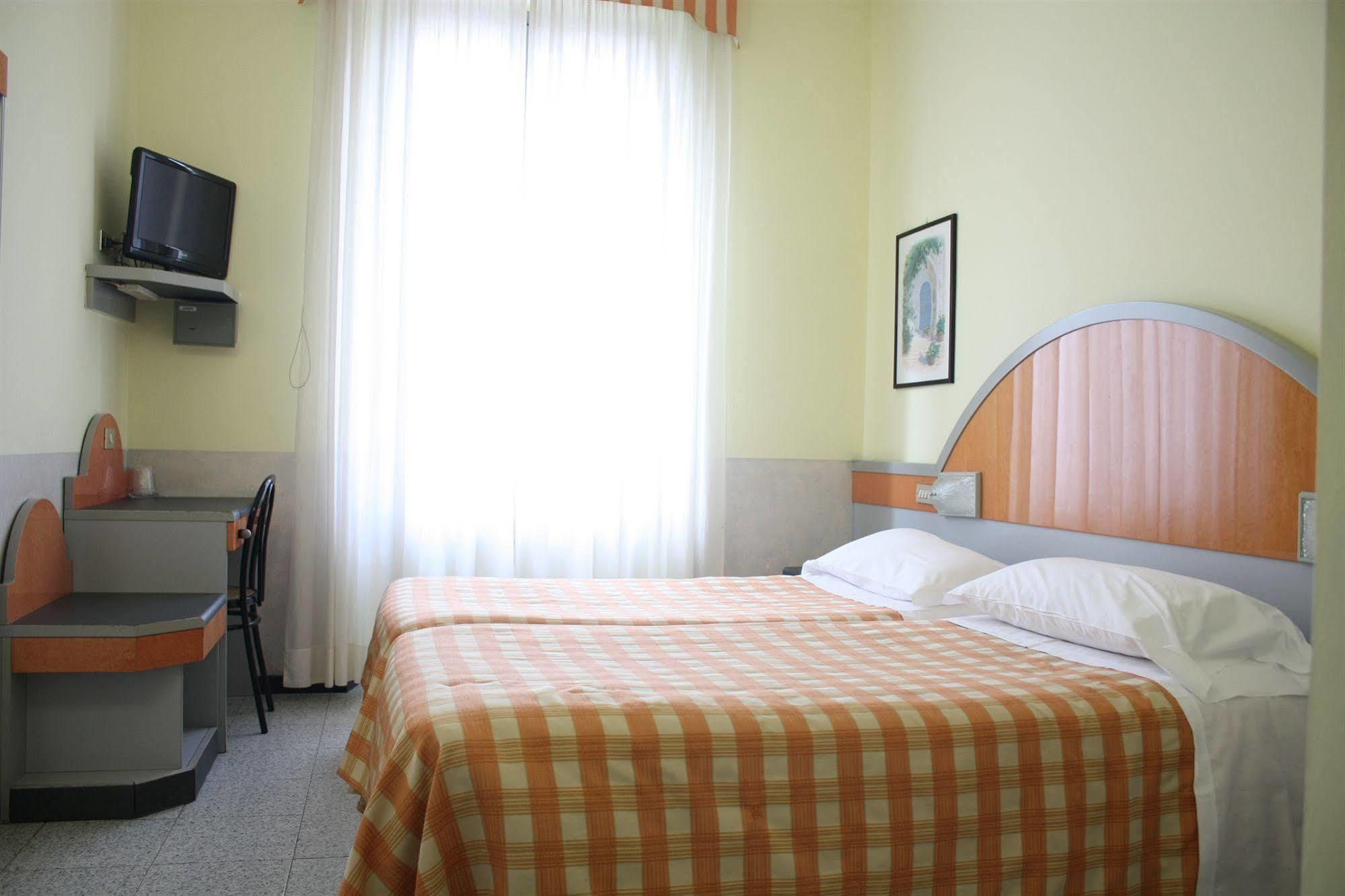 Hotel Mazzini Letojanni Zewnętrze zdjęcie